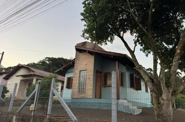 Casa para aluguel 03 quarto(s) Encosta da Serra Três Coroas