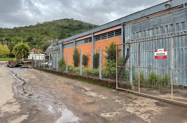 Barracão para ,  Centro, Três Coroas