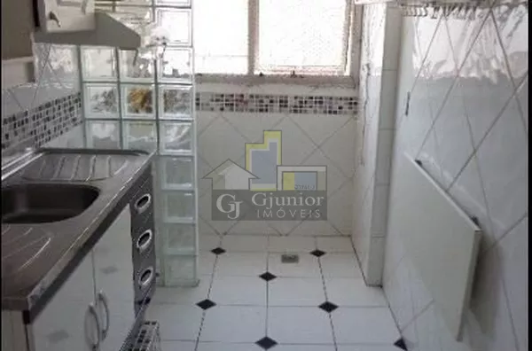 Kitnet com divisória e armário, Bairro Botafogo, Campinas (SP)