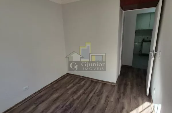 Apartamento com 2 Dormitórios, Pequeno Quintal + Garagem, Jardim Miranda, Campinas (SP)