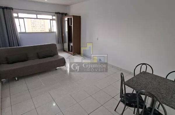 Kitnetão Mobiliado com Dormitório Amplo, Garagem Coberta, Centro, Campinas (SP)
