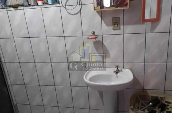 Casa com 4 Dormitórios + 2 Vagas coberta, Centro, Promissão (SP) - Foto 6