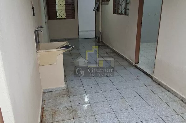 Casa de Fundo com 2 Dormitórios + Garagem, Vila Costa e Silva, Campinas (SP)