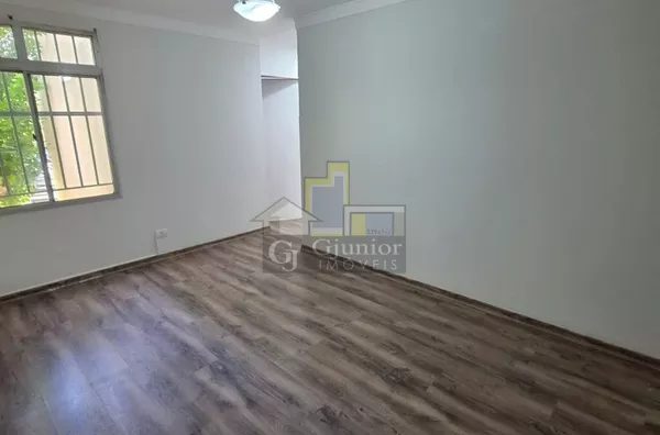Apartamento com 2 Dormitórios, Pequeno Quintal + Garagem, Jardim Miranda, Campinas (SP)