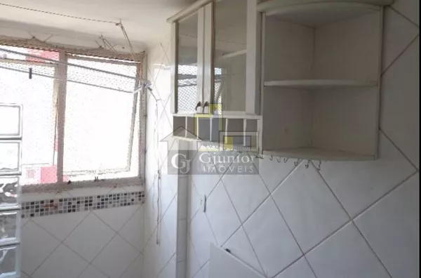 Kitnet com divisória e armário, Bairro Botafogo, Campinas (SP)
