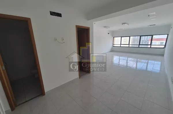 Sala Comercial com 52m² + Garagem, Centro, Campinas (SP) - Foto 1