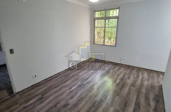 Apartamento com 2 Dormitórios, Pequeno Quintal + Garagem, Jardim Miranda, Campinas (SP)