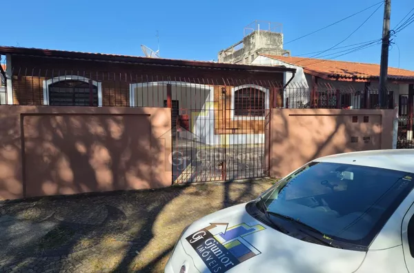Locação: Casa com 3 Dormitórios + 4 vagas, Jd. Flamboyant, Campinas (SP)