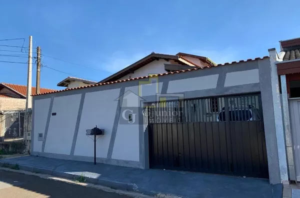 Casa com 4 Dormitórios(1 suíte), 217,21m², Jardim Garcia, Campinas (SP)