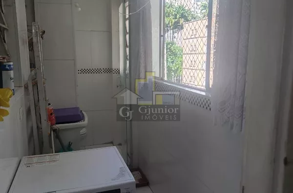 Apartamento com 2 Dormitórios com armários, Centro, Campinas (SP)