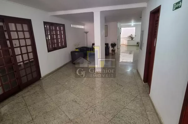 Apartamento com 1 Dormitório, Sacada e Garagem, Centro, Campinas (SP)