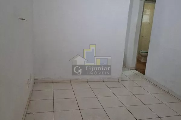 Semi-Mobiliado: 1 Dormitório com armário + Vaga de Garagem, Bairro Botafogo, Campinas (SP)