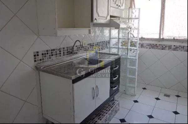Kitnet com divisória e armário, Bairro Botafogo, Campinas (SP)
