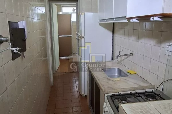 Semi-Mobiliado: 1 Dormitório com armário + Vaga de Garagem, Bairro Botafogo, Campinas (SP)