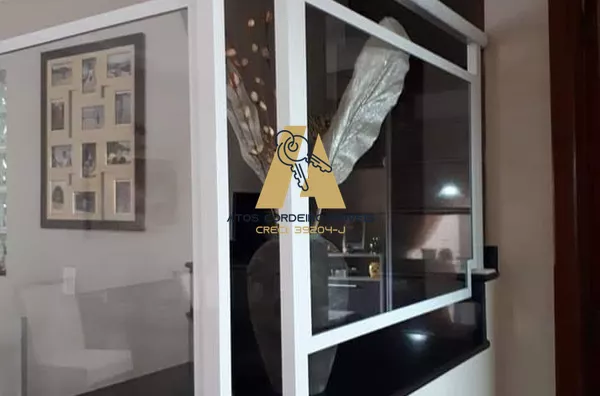 Casa de alto padrão VENDE no *Condomínio Portal da Primavera* em Campo Limpo Paulista/SP.