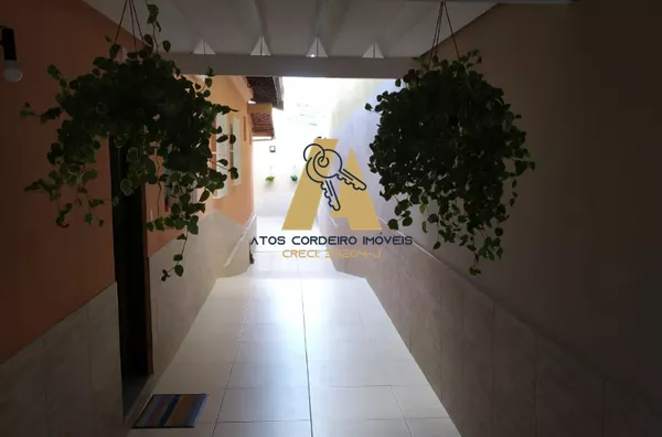 Casa  com terreno de 182 m² com ponto comercial (na frente) à venda na Vila Vianelo - Jundiaí SP.