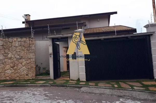 Casa de alto padrão VENDE no *Condomínio Portal da Primavera* em Campo Limpo Paulista/SP.