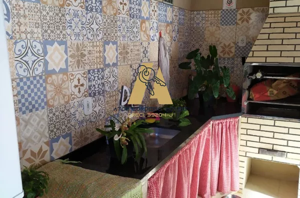 Casa  com terreno de 182 m² com ponto comercial (na frente) à venda na Vila Vianelo - Jundiaí SP.