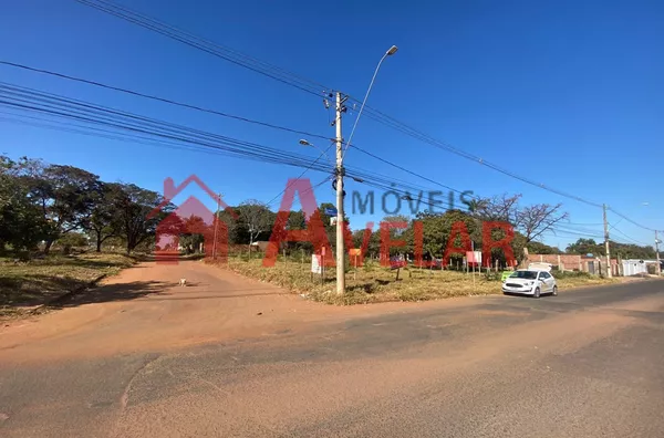 Terreno Comercial de Esquina no Morada Nova