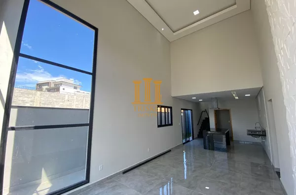 Linda Casa À VENDA no Condomínio Cyrela! 