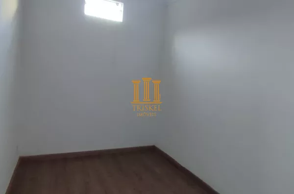 Casa  4 Dorm com suíte e 3 vagas cobertas no Jardim das Bandeira em Taubaté