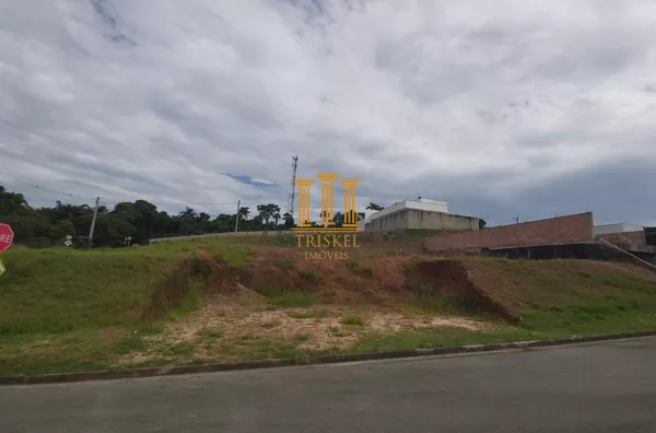 Terreno 300m² no Residencial Villa Di Vita em Taubaté