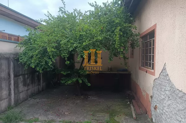 Casa para venda no Bairro Monção em Taubaté