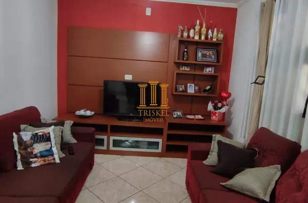 Casa 5 Dorm com 2 suítes e 3 vagas de garagem na Flor do Vale em Tremembé