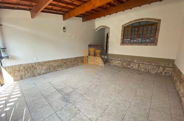 Casa 3 Dorm com 2 Suítes hidromassagem garagem coberta em Quiririm