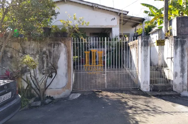 Casa 2 dorm com edícula no Quiririm