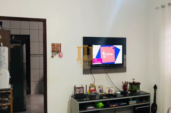 Casa com 3 Dorm e garagem coberta para 2 carros no Parque Aeroporto em Taubaté