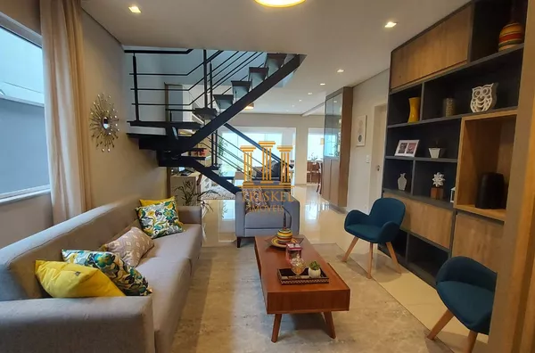 Sobrado com 3 dorm no condomínio Campos do Conde II em Tremembé