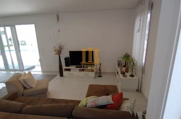 Casa 3 Suítes com área gourmet e piscina no Campos do Conde Versailles