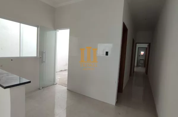 Casa 2 dorm com suíte e quintal em Pindamonhangaba