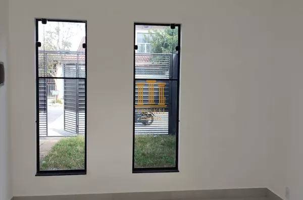 Casa 2 Dorm com suíte e garagem para 2 carros no San Marino em Taubaté