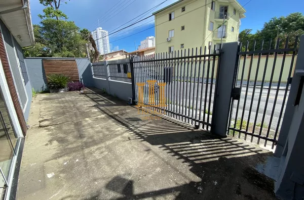 Casa para VENDA e LOCAÇÃO em ótima localização!