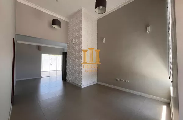 Ótima oportunidade de ter uma excelente casa em condomínio.