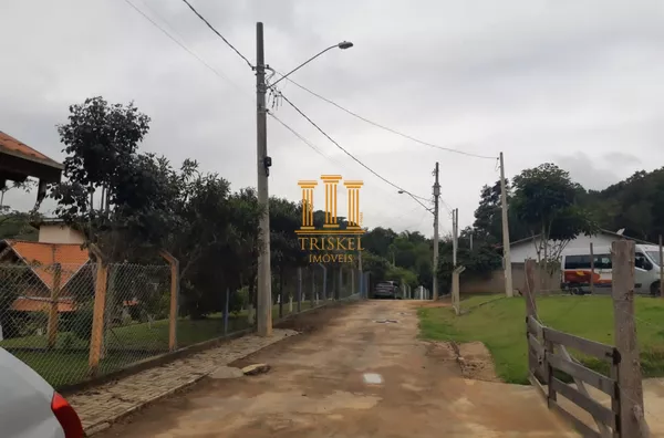 Chácara em condomínio fechado no Sete Voltas