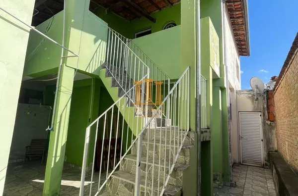 Casa 3 Dorm com suíte e garagem coberta no Jardim Maria Augusta