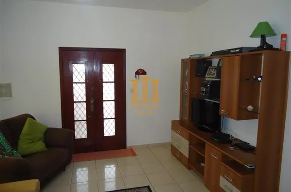 Casa com 4 dorm 2 suítes e vaga para 3 carros no Jardim Santa Clara em Taubaté