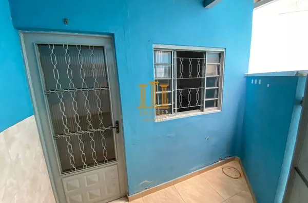 KITNET para LOCAÇÃO próximo á Santa Terezinha!