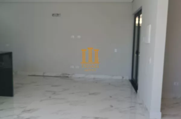 Excelente casa no Ouro Ville