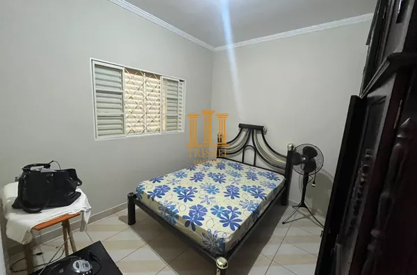 Casa 3 Dorm com suíte e garagem coberta no Jardim Maria Augusta