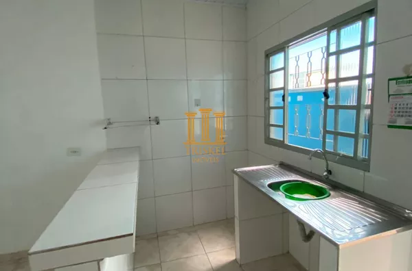 KITNET para LOCAÇÃO próximo á Santa Terezinha!