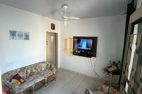 Casa para venda com 3 quartos.