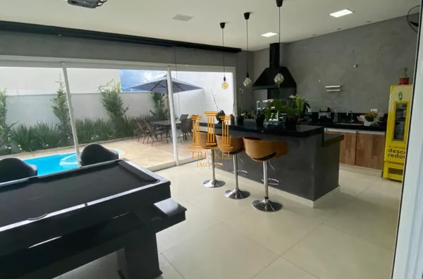 Sobrado Ouro Ville 3 suítes com piscina