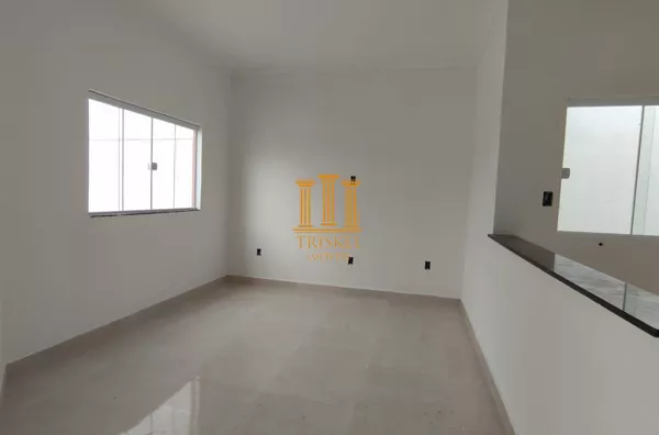 Casa 2 dorm com suíte e quintal em Pindamonhangaba