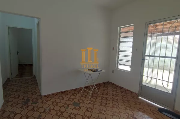 2 casas para venda no Parque Aeroporto.