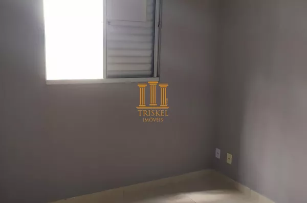 Apartamento 2 dormitórios na Guirlanda.