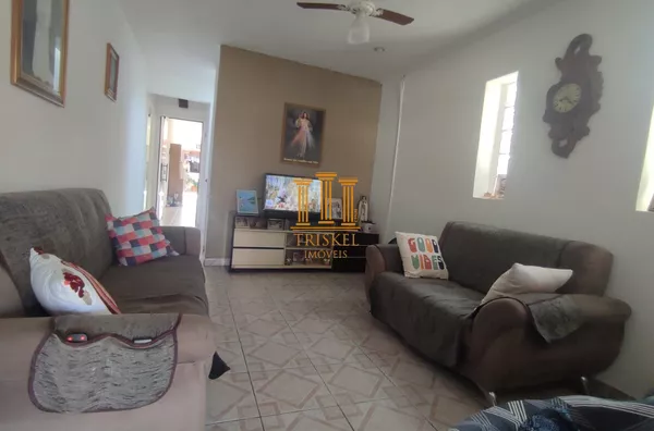 Sobrado 3 dorm e garagem coberta no Gurilandia em Taubaté